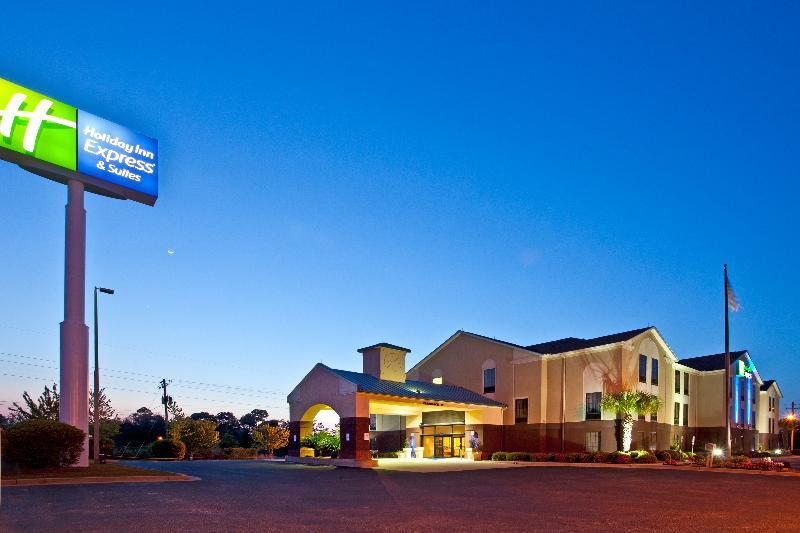 Holiday Inn Express & Suites Milton East I-10, An Ihg Hotel Bagian luar foto